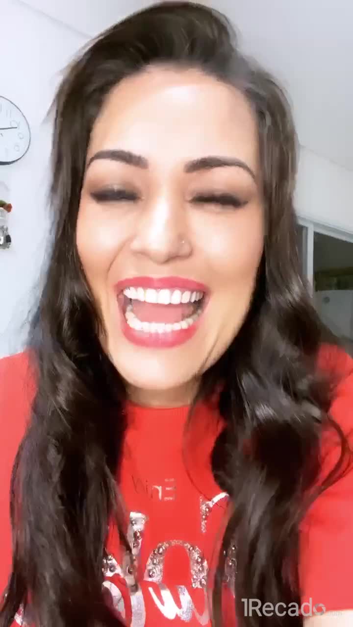 Milene Pavorô  — vídeo de apresentação