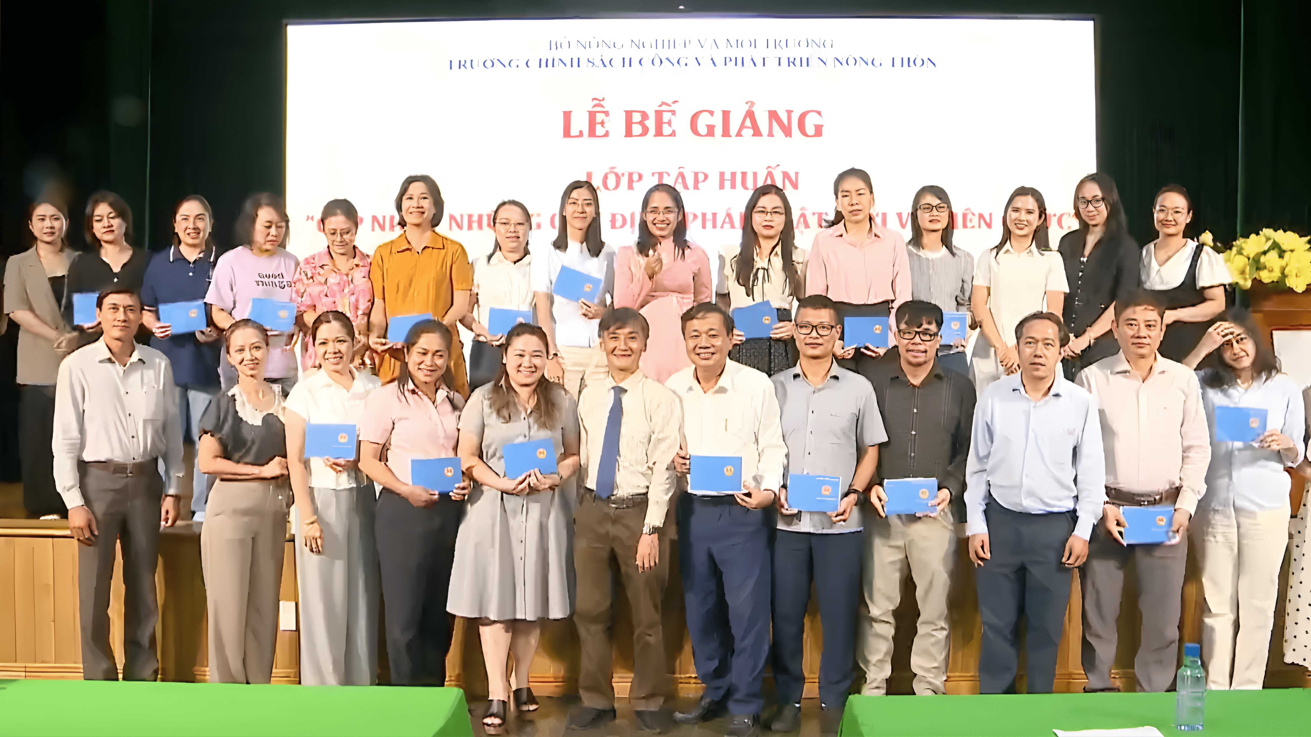TRƯỜNG CHÍNH SÁCH CÔNG VÀ PHÁT TRIỂN NÔNG THÔN TỔ CHỨC LỚP TẬP HUẤN “CẬP NHẬT NHỮNG QUY ĐỊNH PHÁP LUẬT MỚI VỀ VIÊN CHỨC”