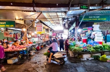 Cho Phung Khoang Night Market