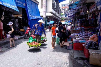 Dong Xuan Market