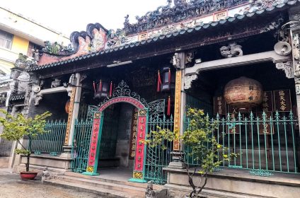 Ha Chuong Hoi Quan Pagoda