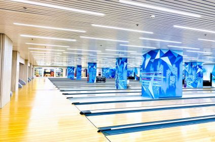 Heroworld Games & Bowling Center