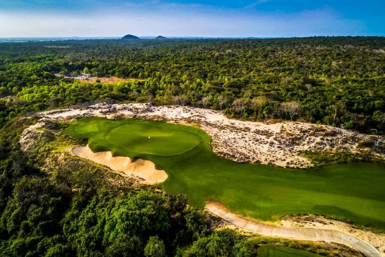 Hole 10 - The Bluffs Grand Ho Tram Strip