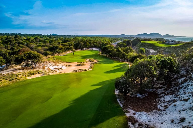 Hole 3 - The Bluffs Grand Ho Tram Strip