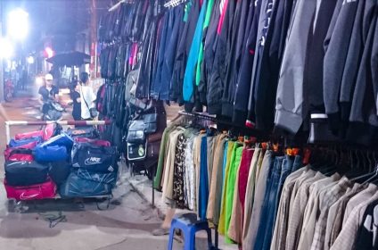 Linh Nam Night Market