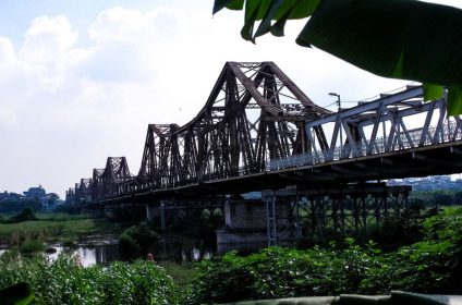 Long Bien Bridge