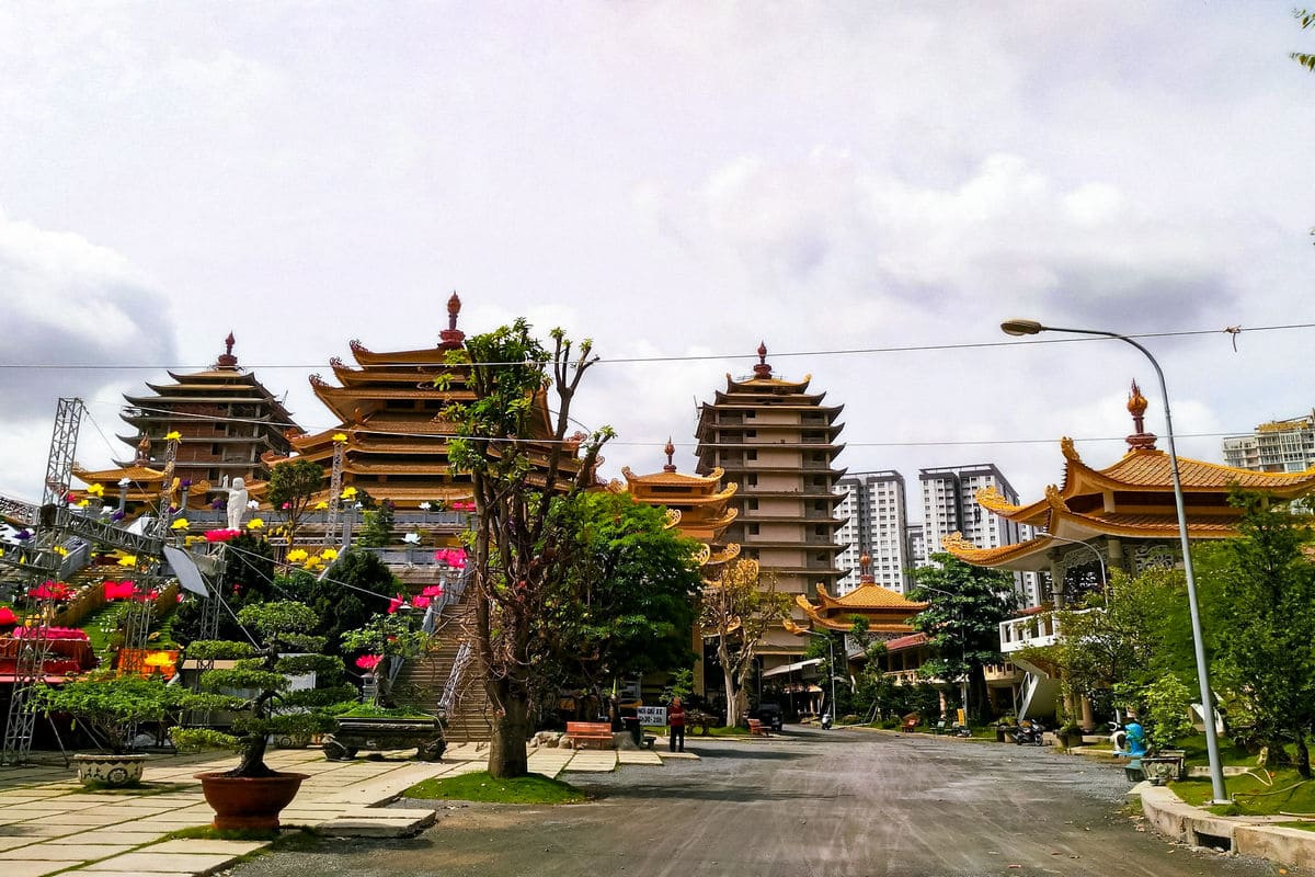 Minh Dang Quang Pagoda 10 