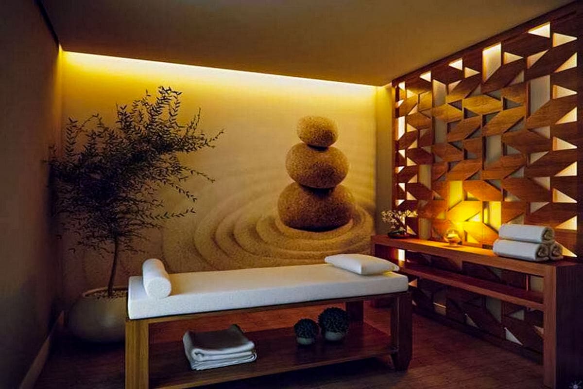 Massage rooms. Интерьер массажной комнаты. Декор для массажного кабинета. Интерьер комнаты для массажа. Декорации в массажный кабинет.