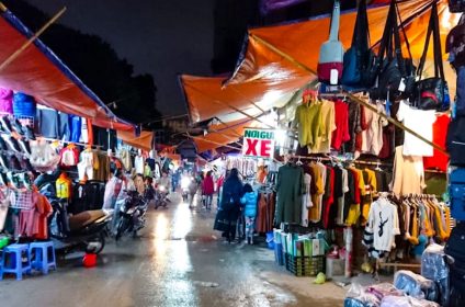 Nha Xanh Night Market