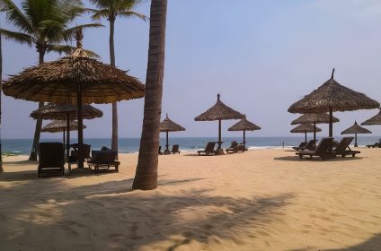 Non Nuoc Beach