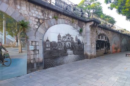 Phung Hung Mural Street