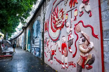 Phung Hung Mural Street