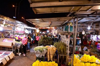 Quang Ba Flower Market