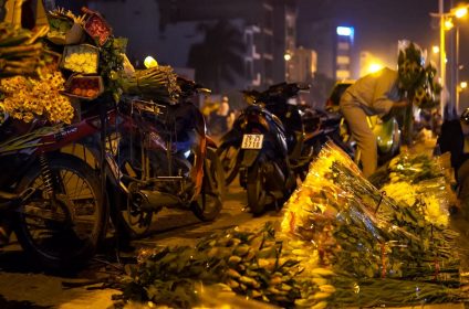 Quang Ba Flower Market