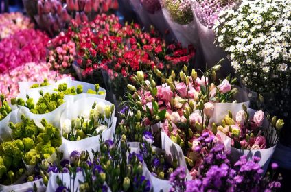 Quang Ba Flower Market