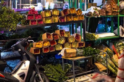 Quang Ba Flower Market