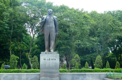 Statue of Lenin