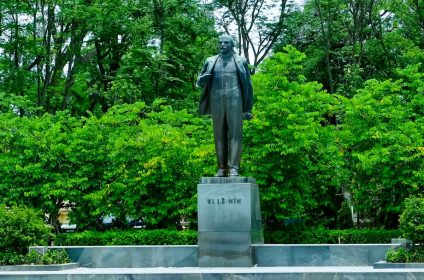 Statue of Lenin