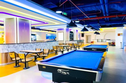 Heroworld Games & Bowling Center