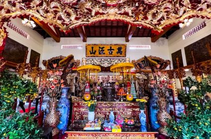 Tran Hung Dao Holy Temple