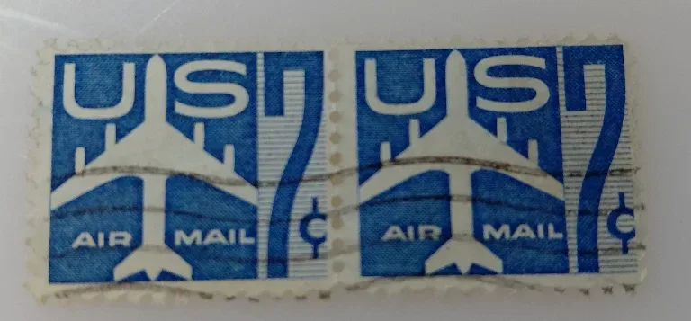 United States 1958 7 cents 7c Jet Airliner Airmail stamp, photographed by a collector