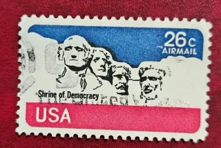 Another photo of the United States 1974 26c Mount Rushmore airmail stamp