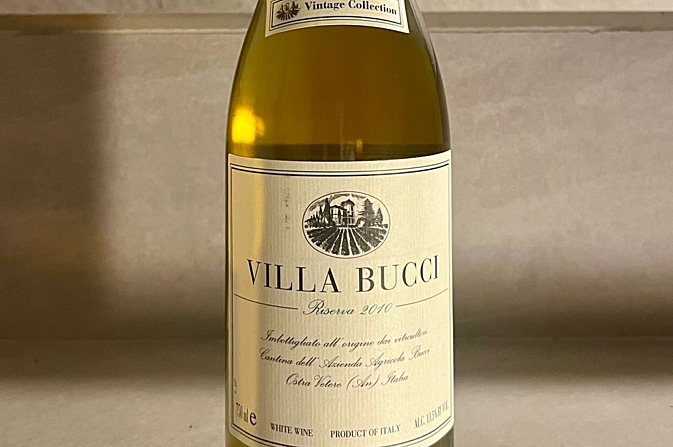 Verdicchio Castelli di Jesi Riserva 2010 – Villa Bucci
