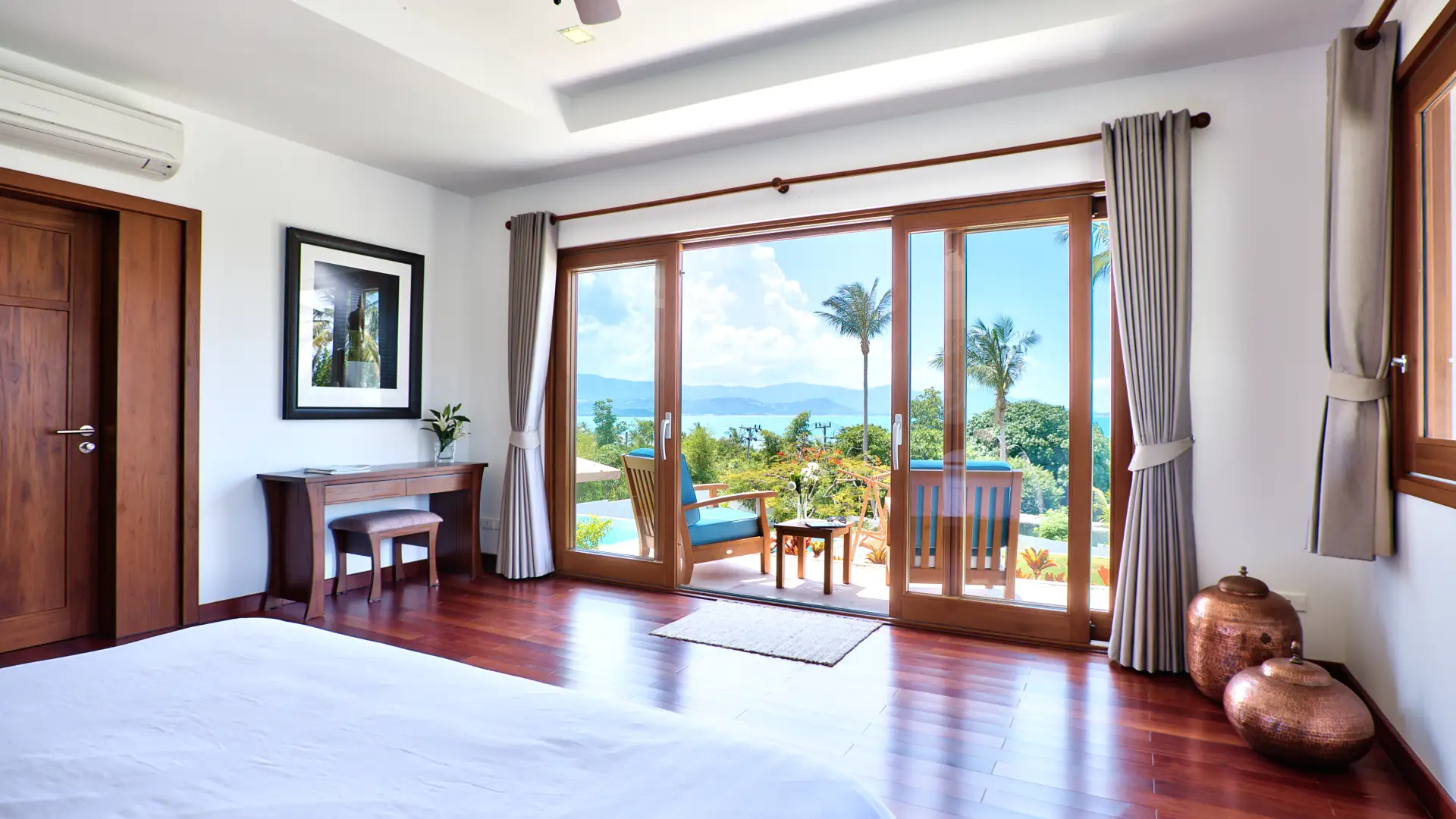 Beautiful 3 Bedroom Beachside Villa