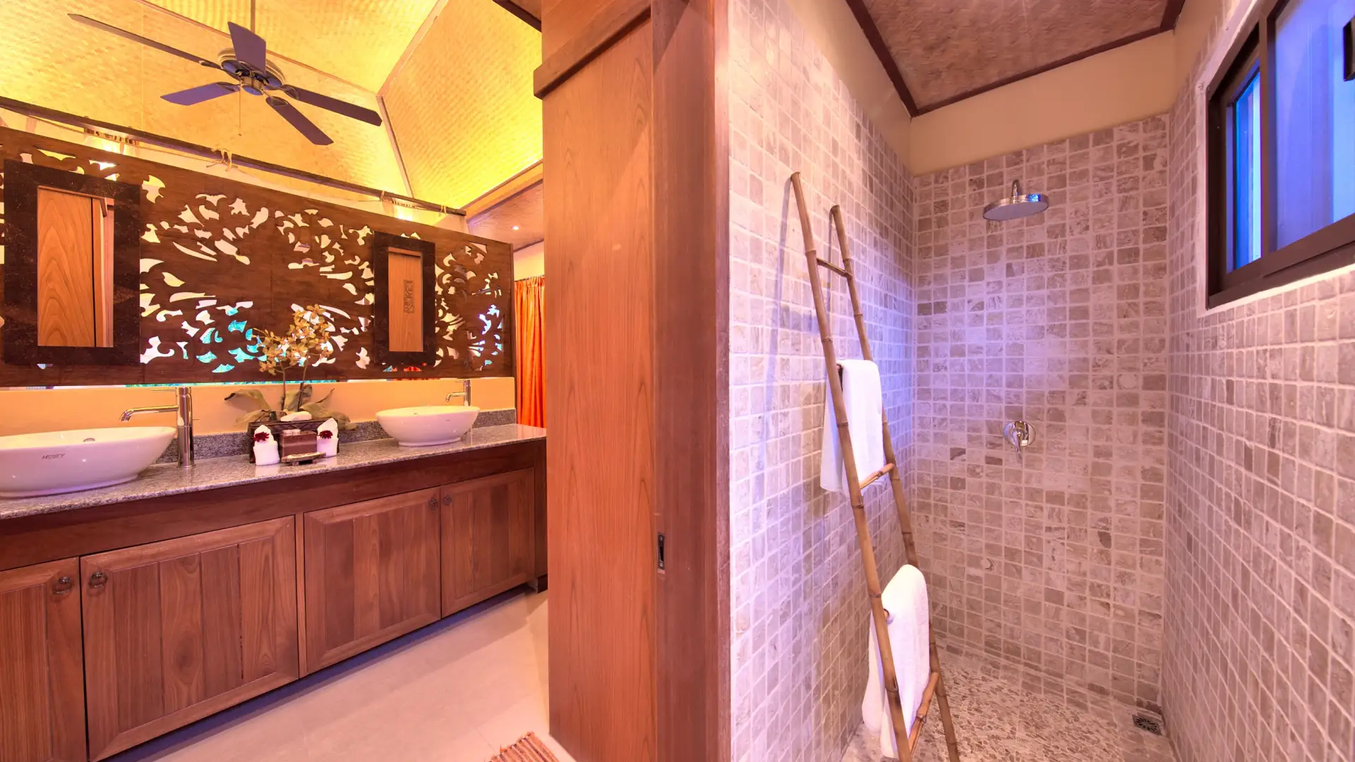 3 Bedroom Beachside Villa in Koh Samui