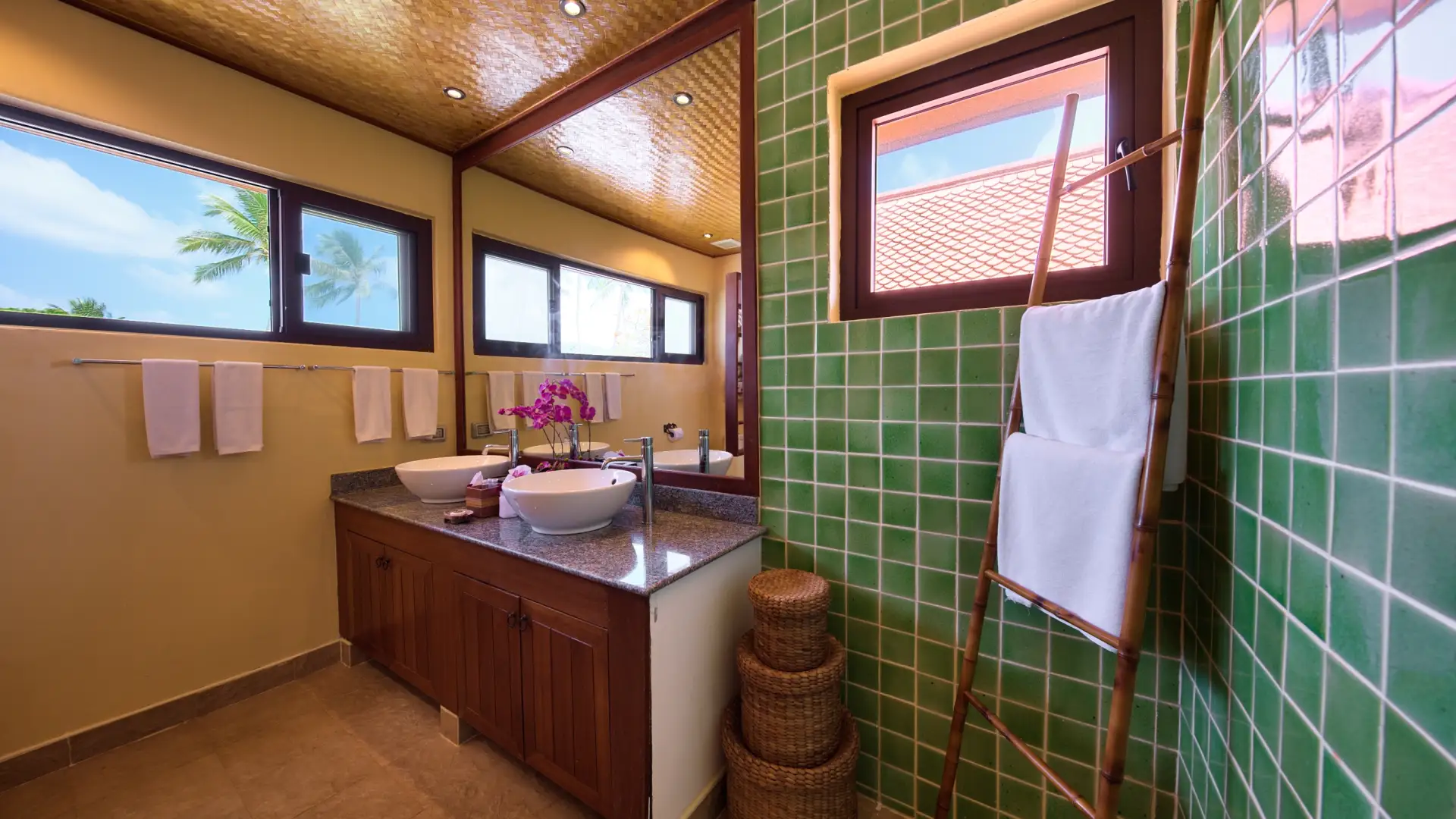 3 Bedroom Beachside Villa in Koh Samui