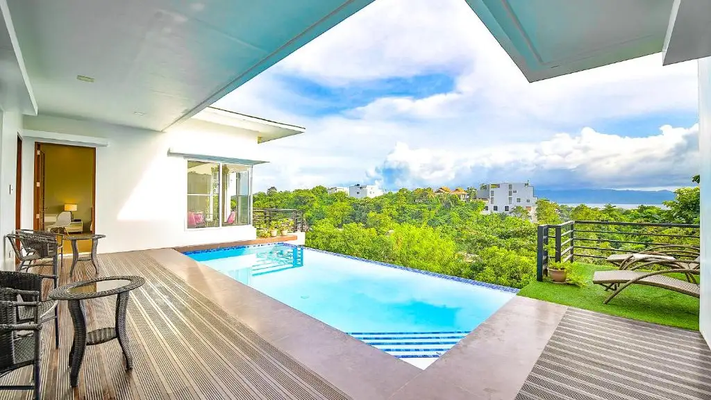 Luxurious 4 Bedroom Villa in Boracay