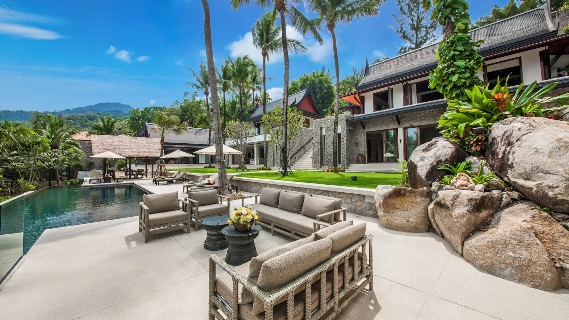 Peaceful 6 BR Beachfront villa in Phuket