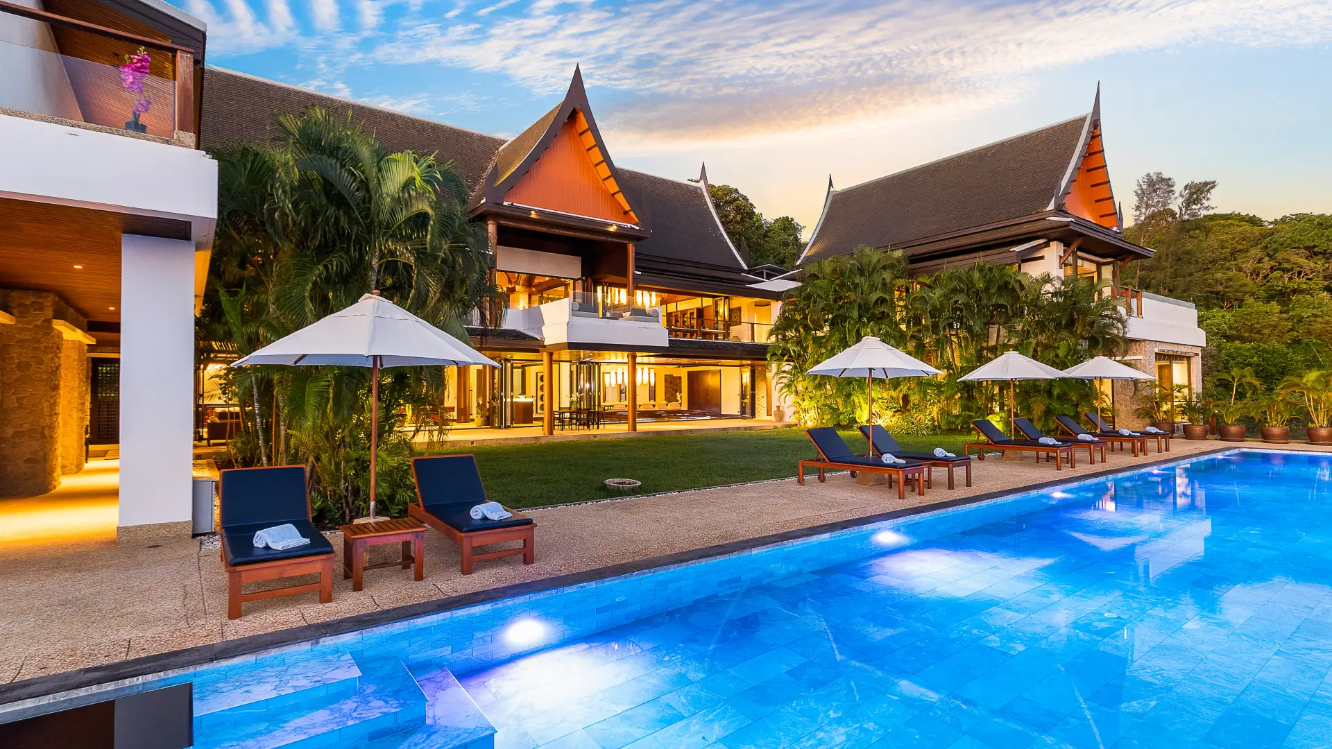 Beautiful 8 BR luxury Villa in Phuket