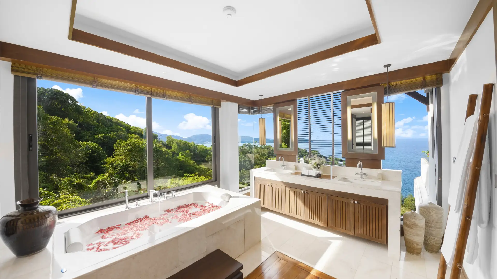 Beautiful 8 BR luxury Villa in Phuket