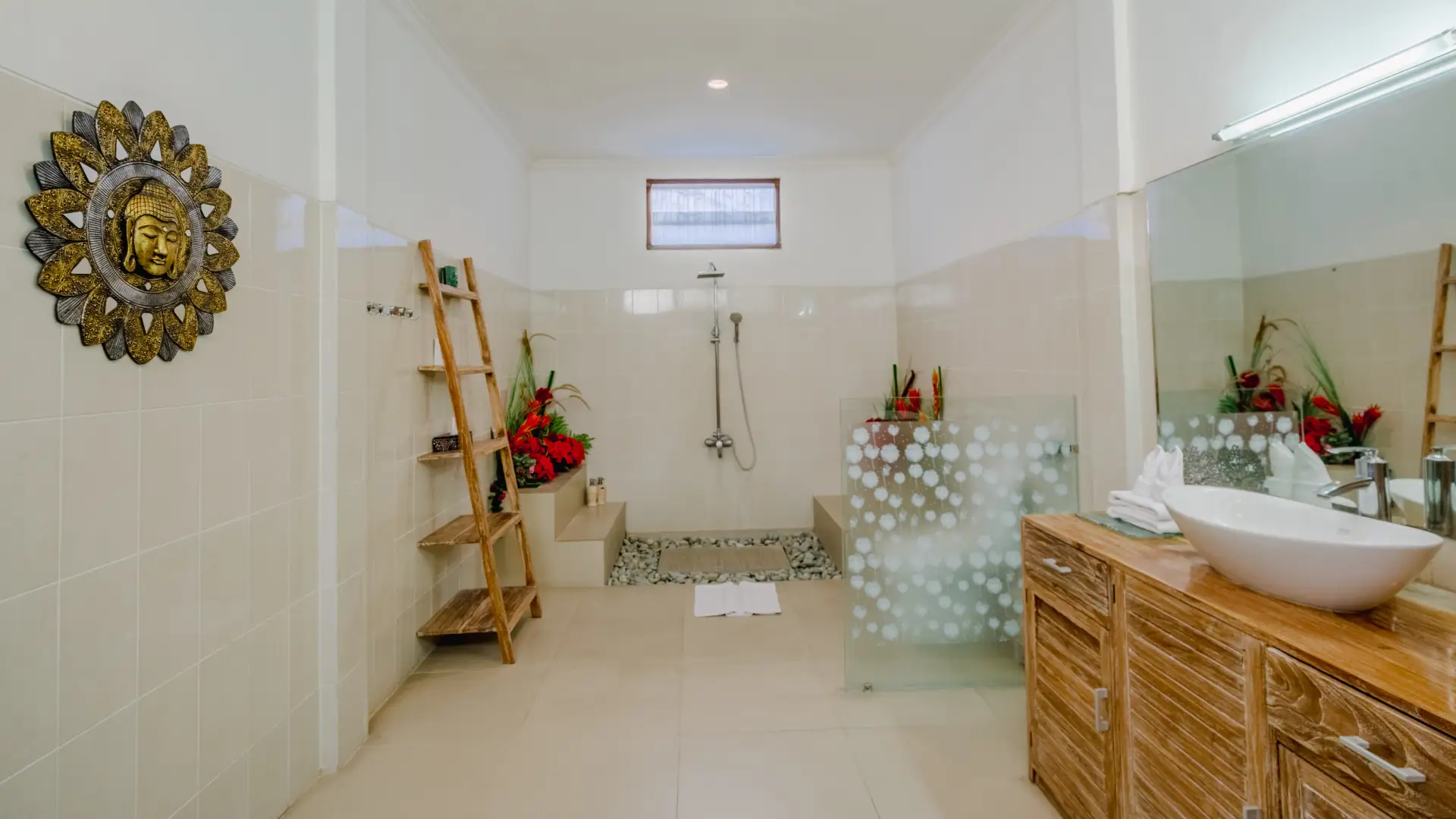 Family-Friendly 5 BR Villa in Seminyak