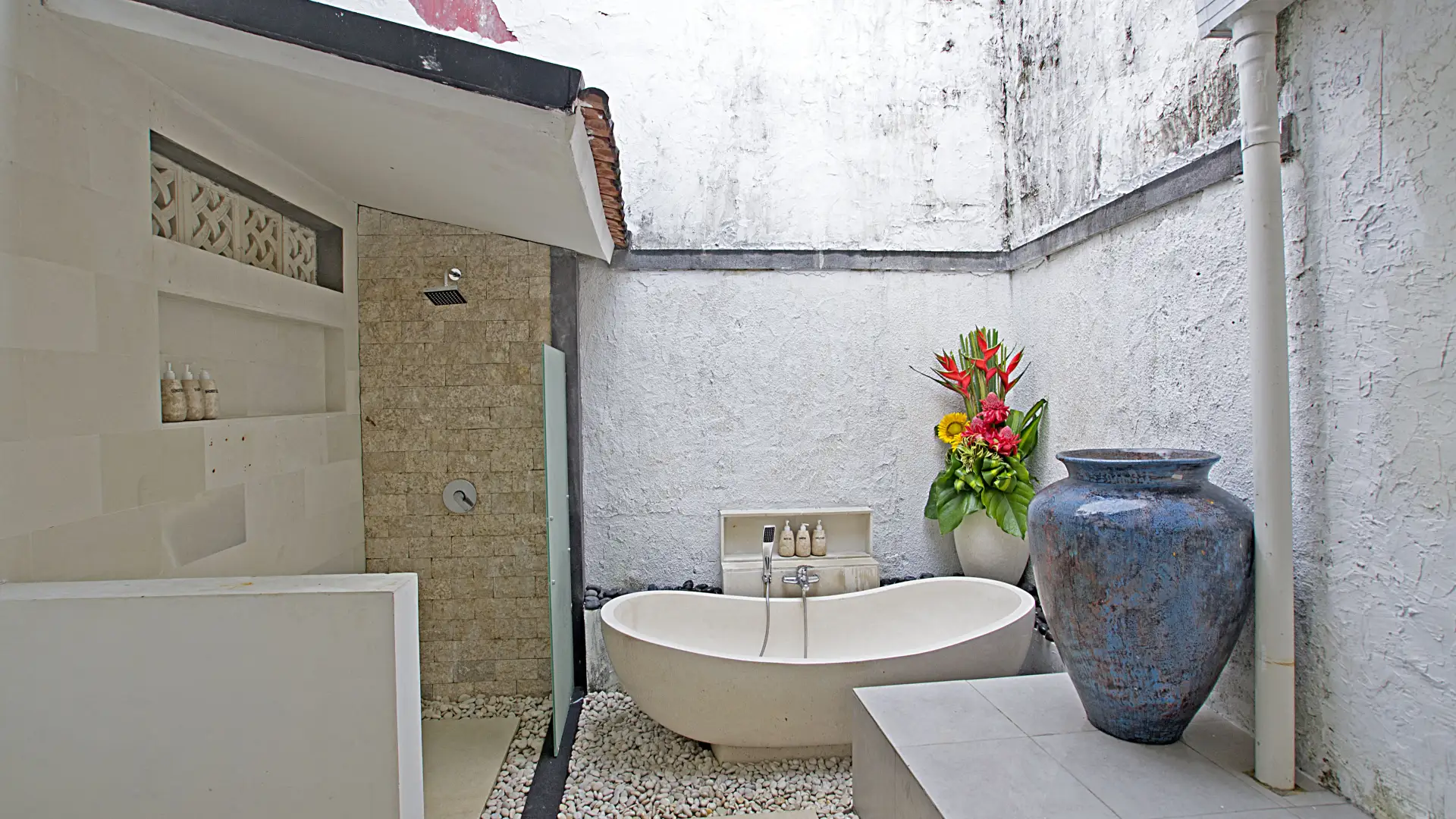 Peaceful 6BR Retreat in Seminyak