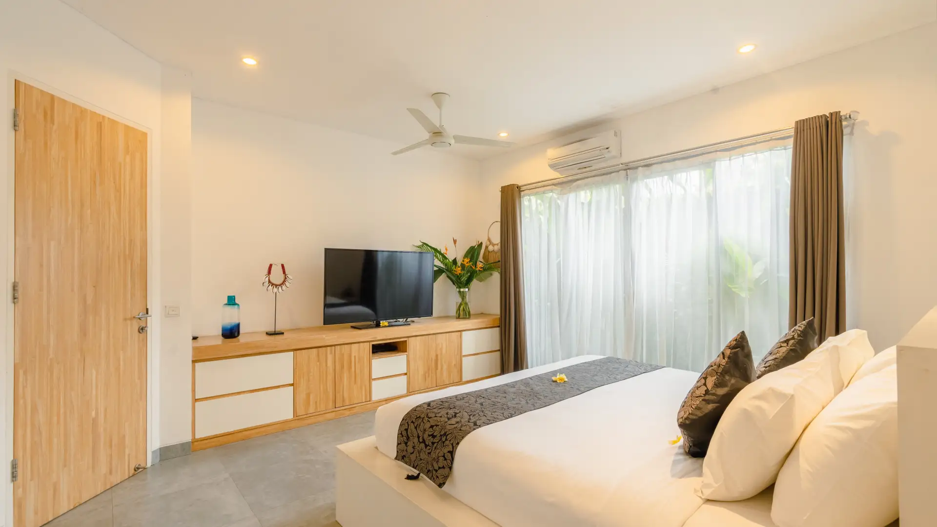 Stylish 4BR Villa in Heart of Seminyak