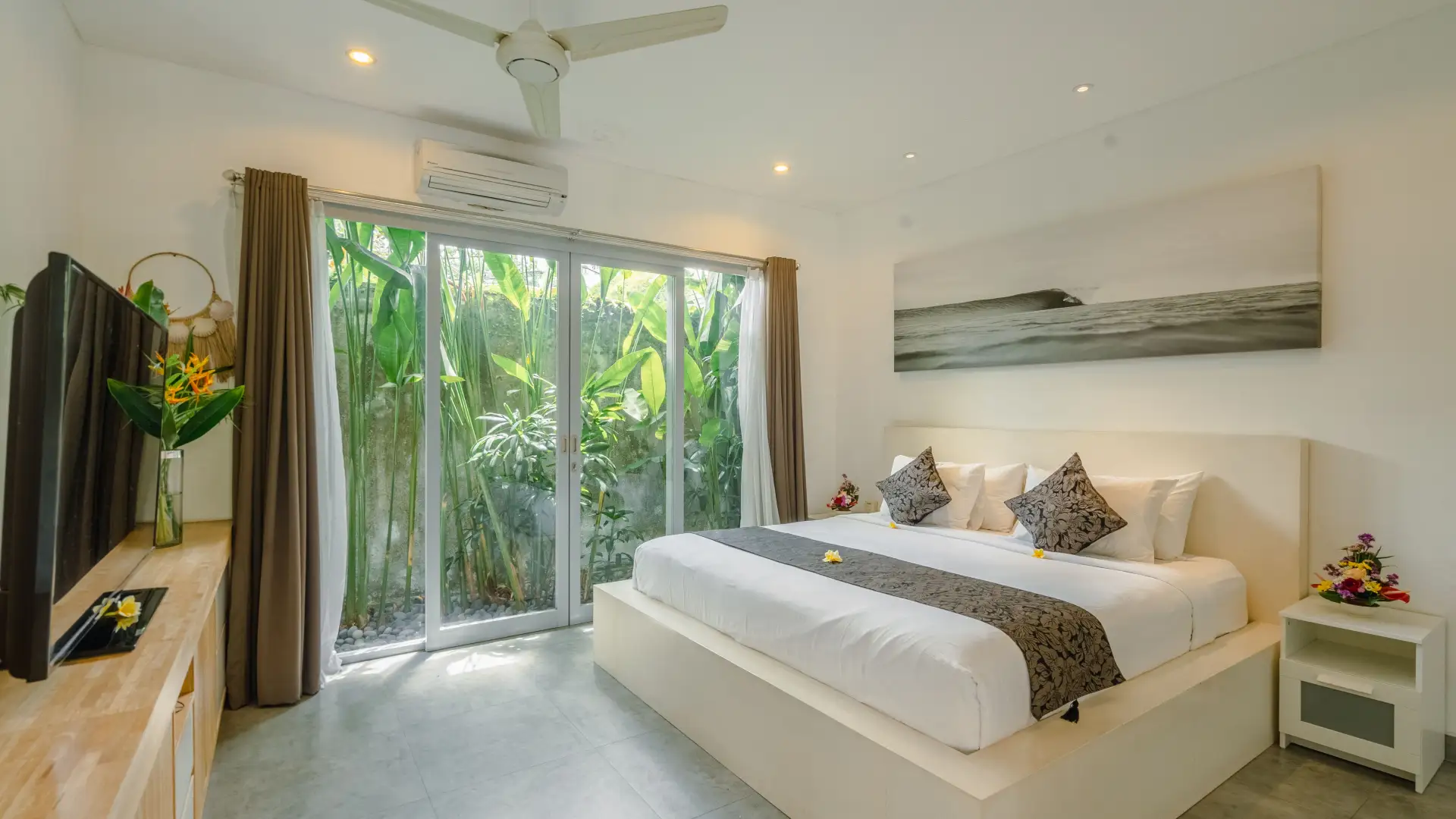 Stylish 4BR Villa in Heart of Seminyak