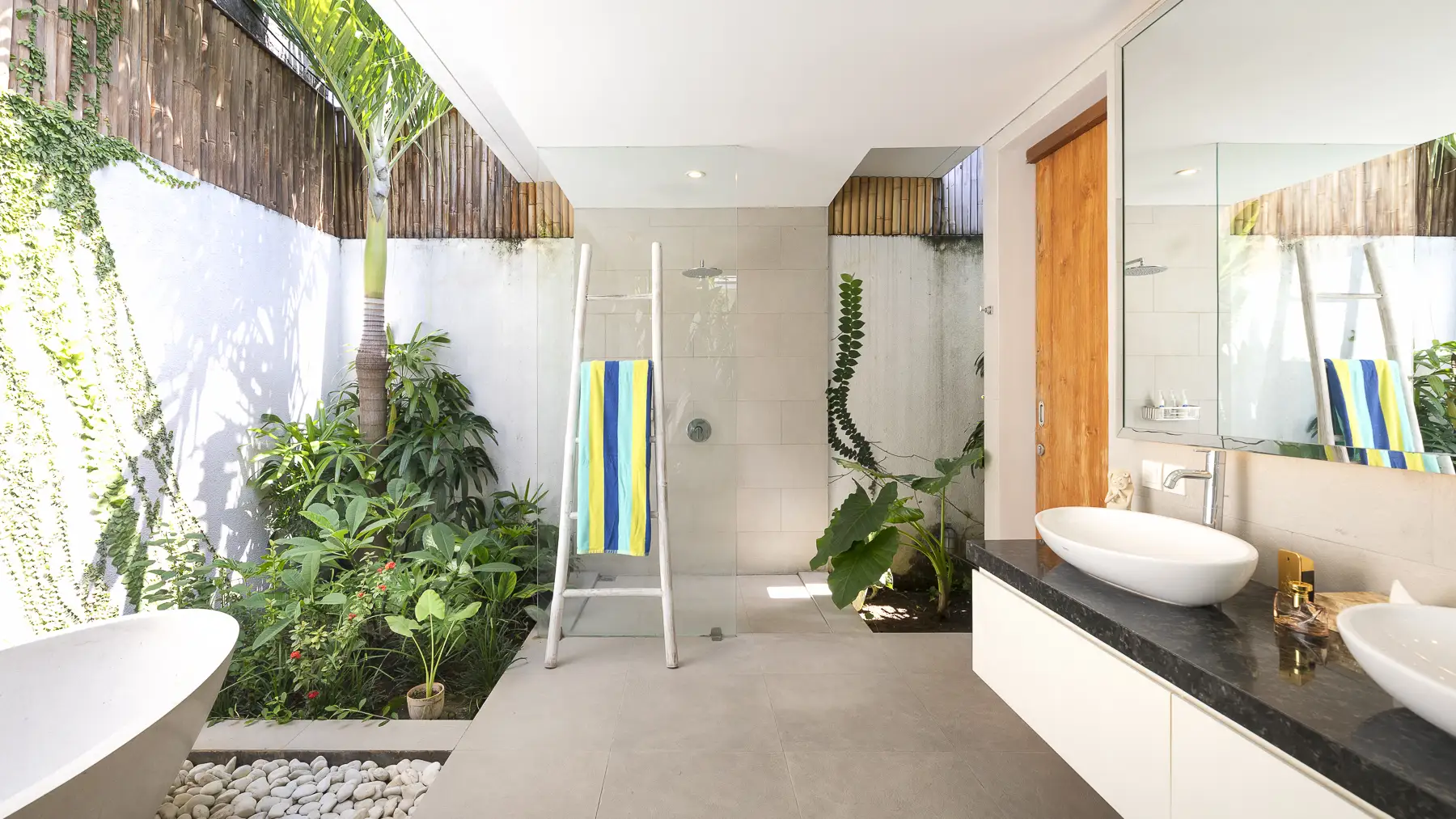 Private 4 BR Villa in Seminyak