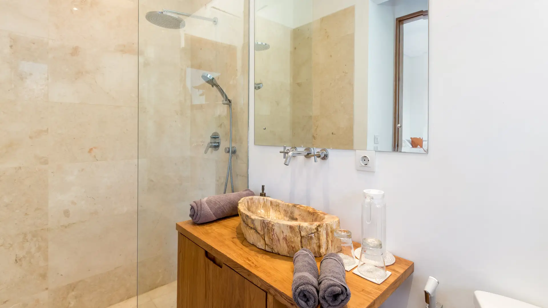 Luxury 4BR Villa in Canggu