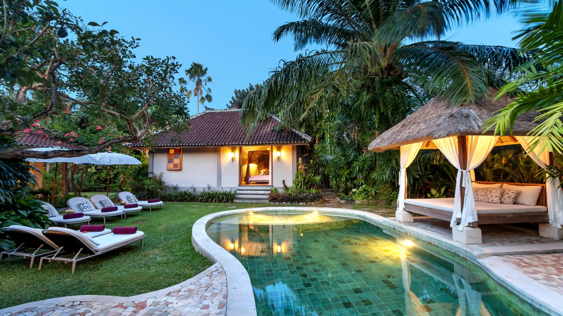 Cozy 5BR Retreat in Seminyak 
