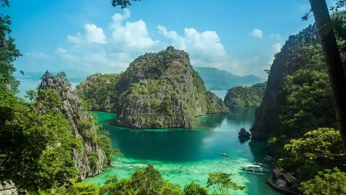 Eight Reasons Why You Absolutely Must Go to the Philippines!