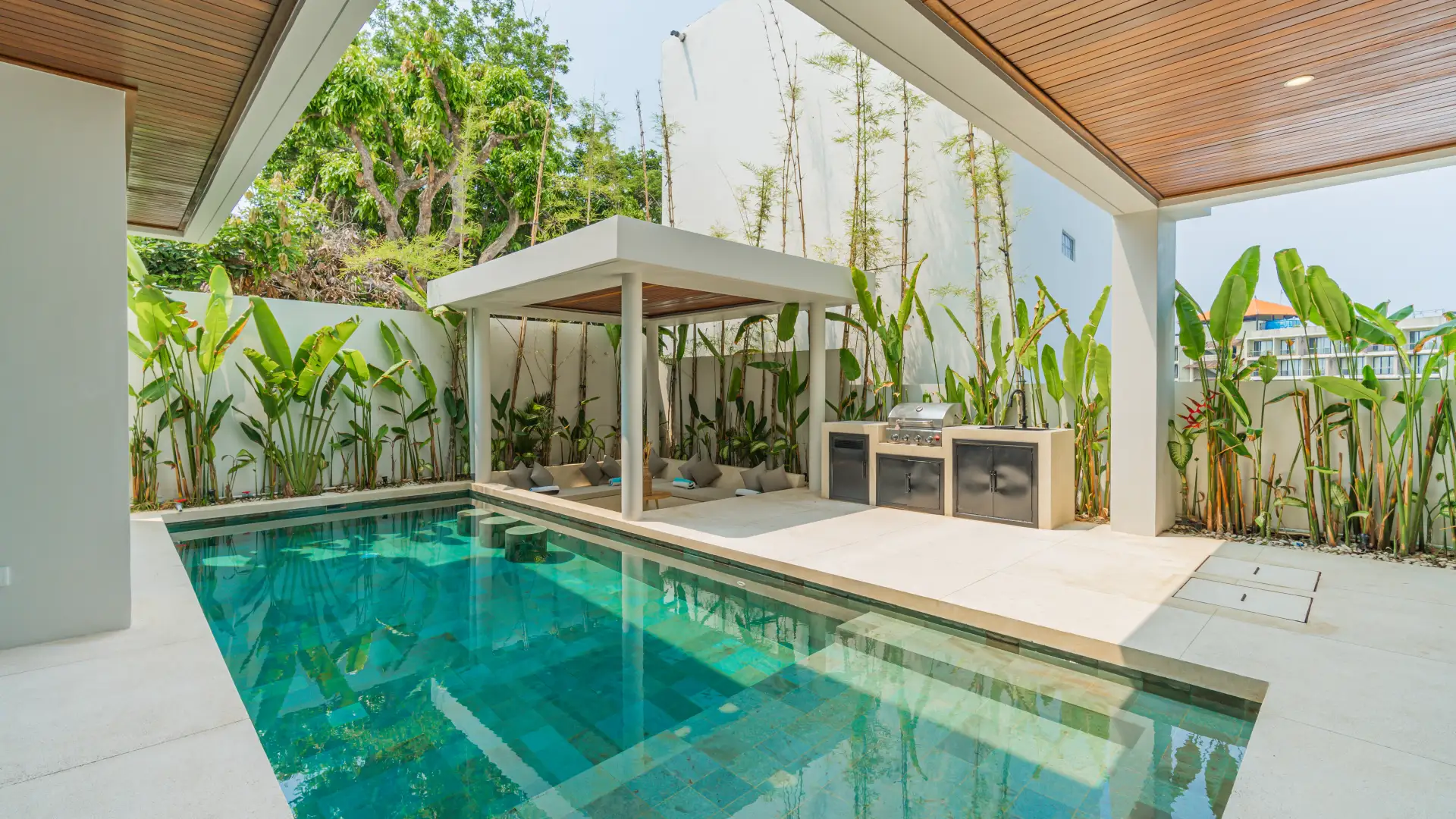 11-meter private pool with shallow seating area - Ocean Dream Villa