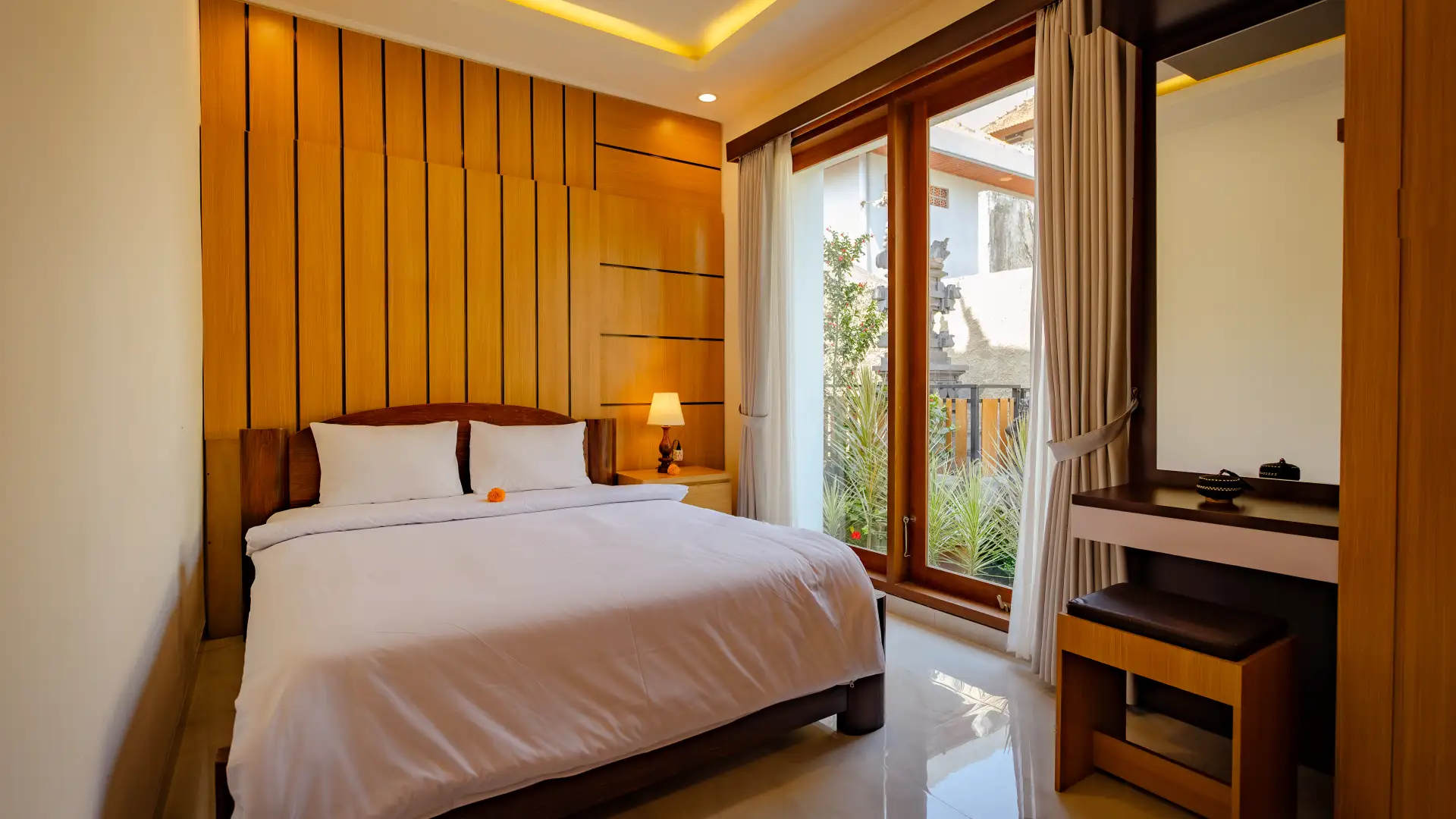 Serene 4BR Villa w/ Pool & Lush Garden, Near Ubud