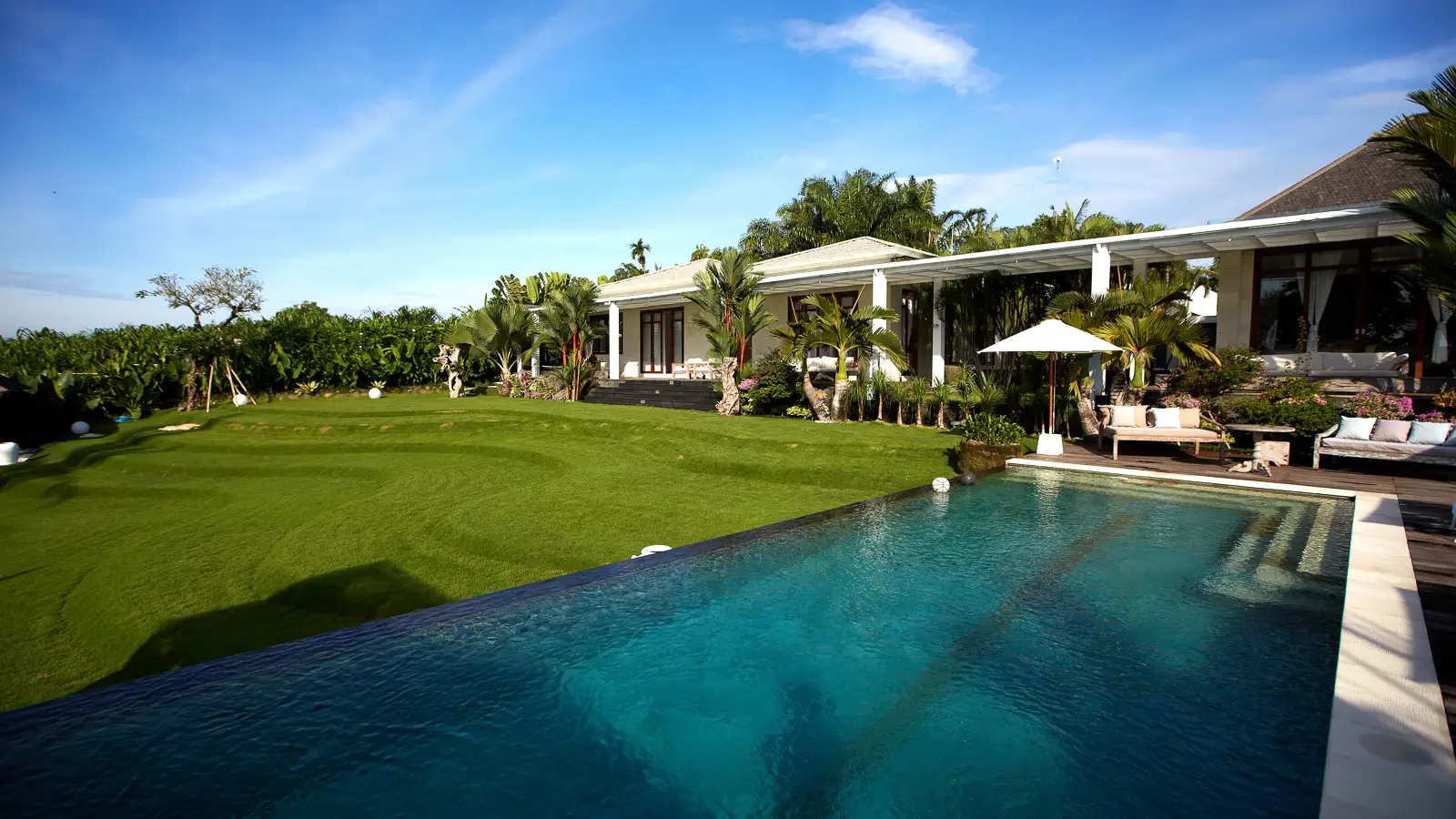 Luxury 6 Bedrooms in Canggu, Bali