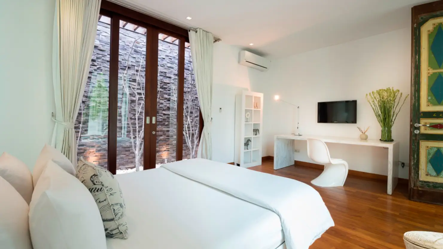 Luxury 6 Bedrooms in Canggu, Bali