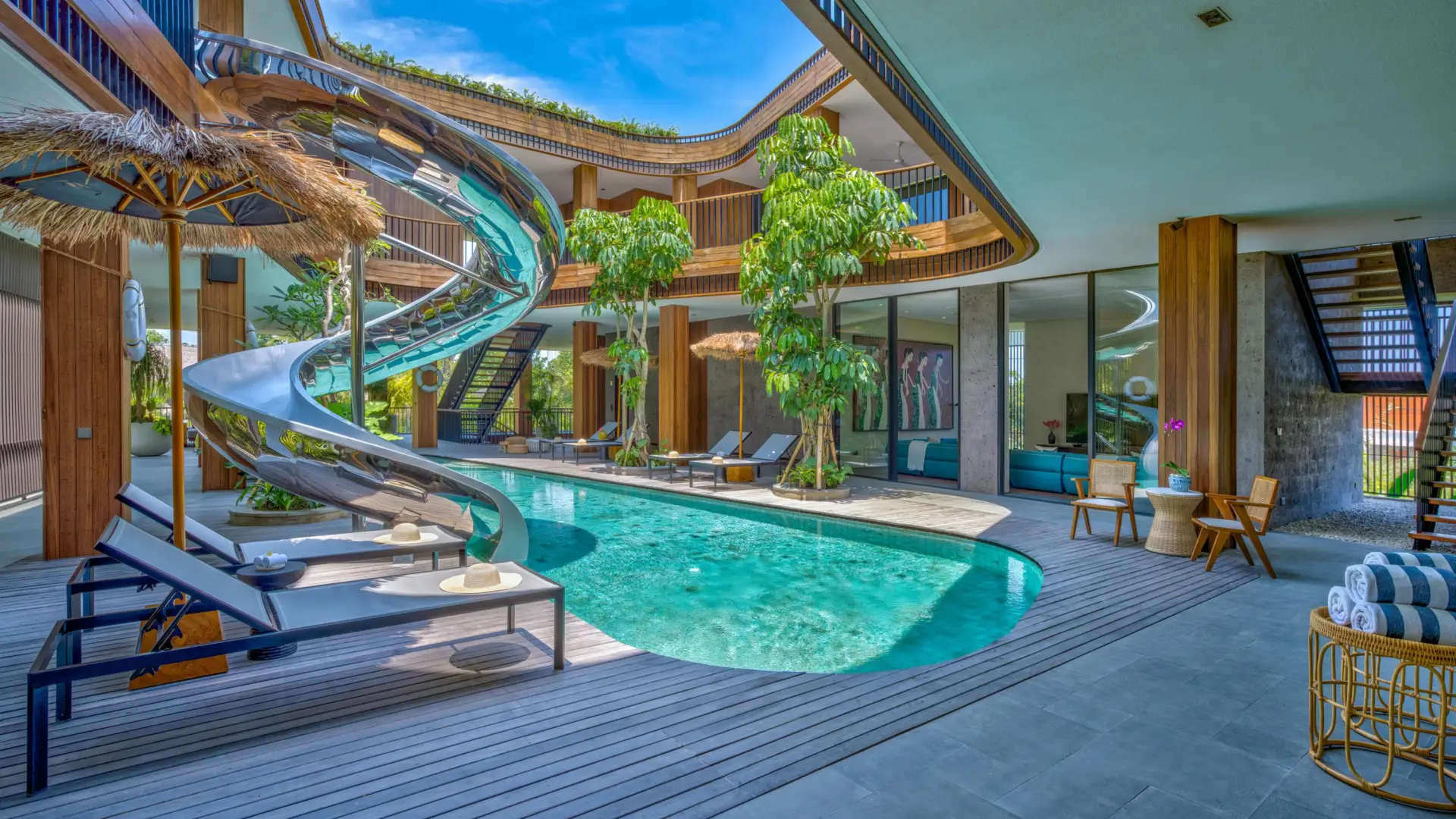 6 BR Tropical Haven Pererenan