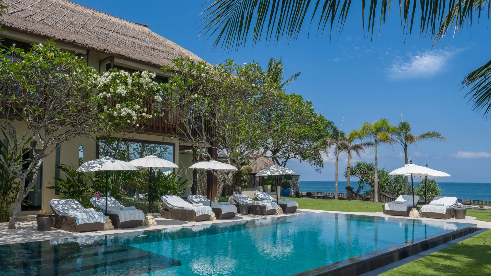 5 BR Spacious Ocean Views in Canggu