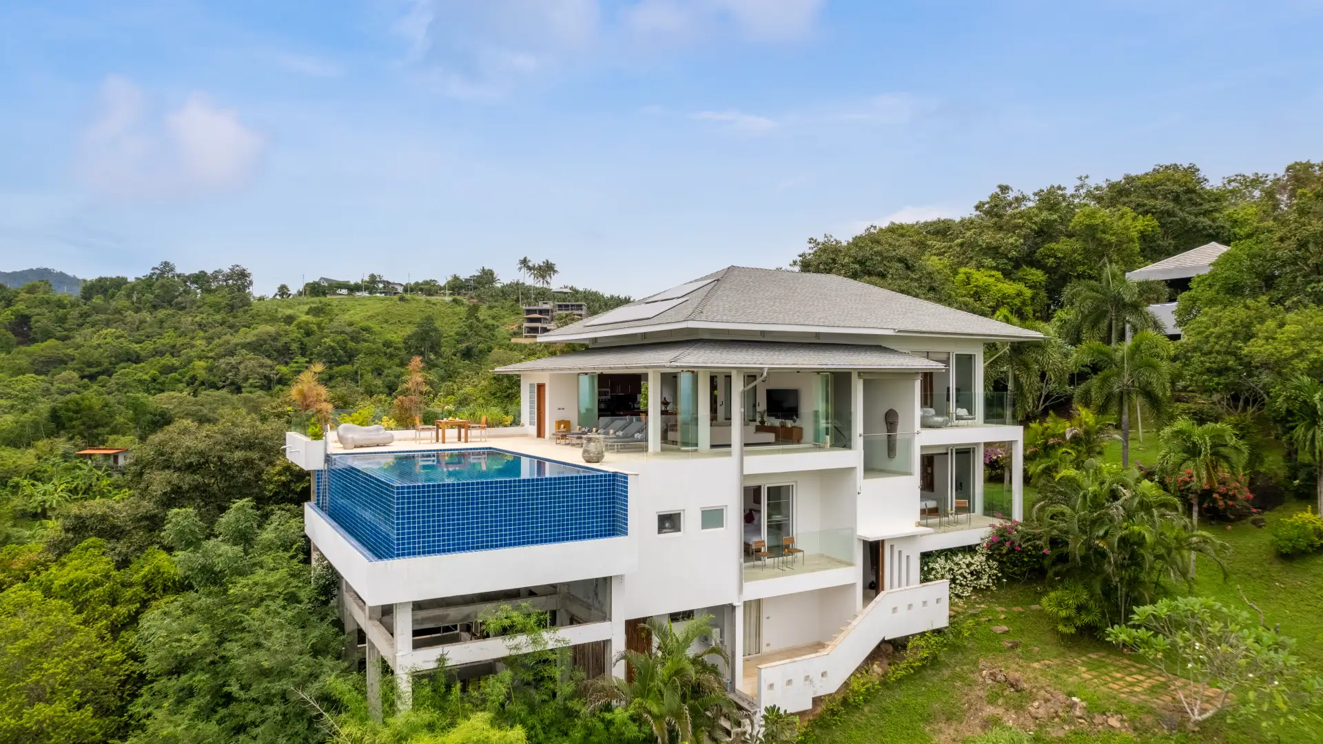 5 BR Panoramic Views Villa in Koh Samui