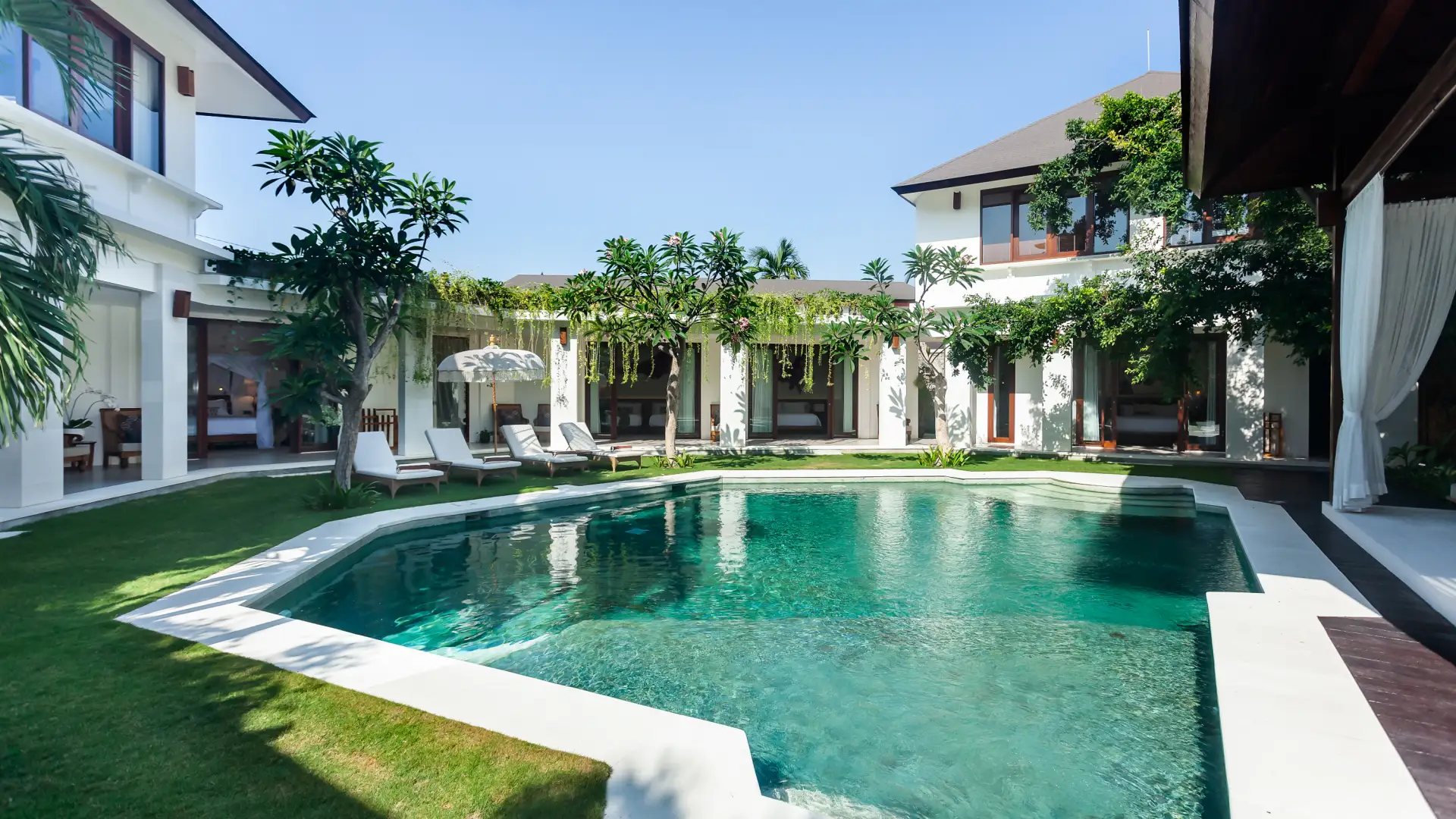 Pool View - Villa Lenu